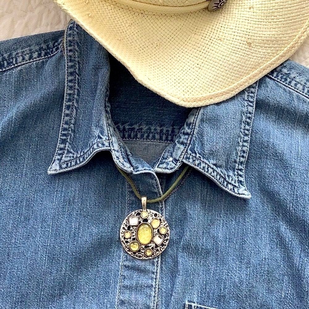 “Mint Julep ” Pendant Necklace